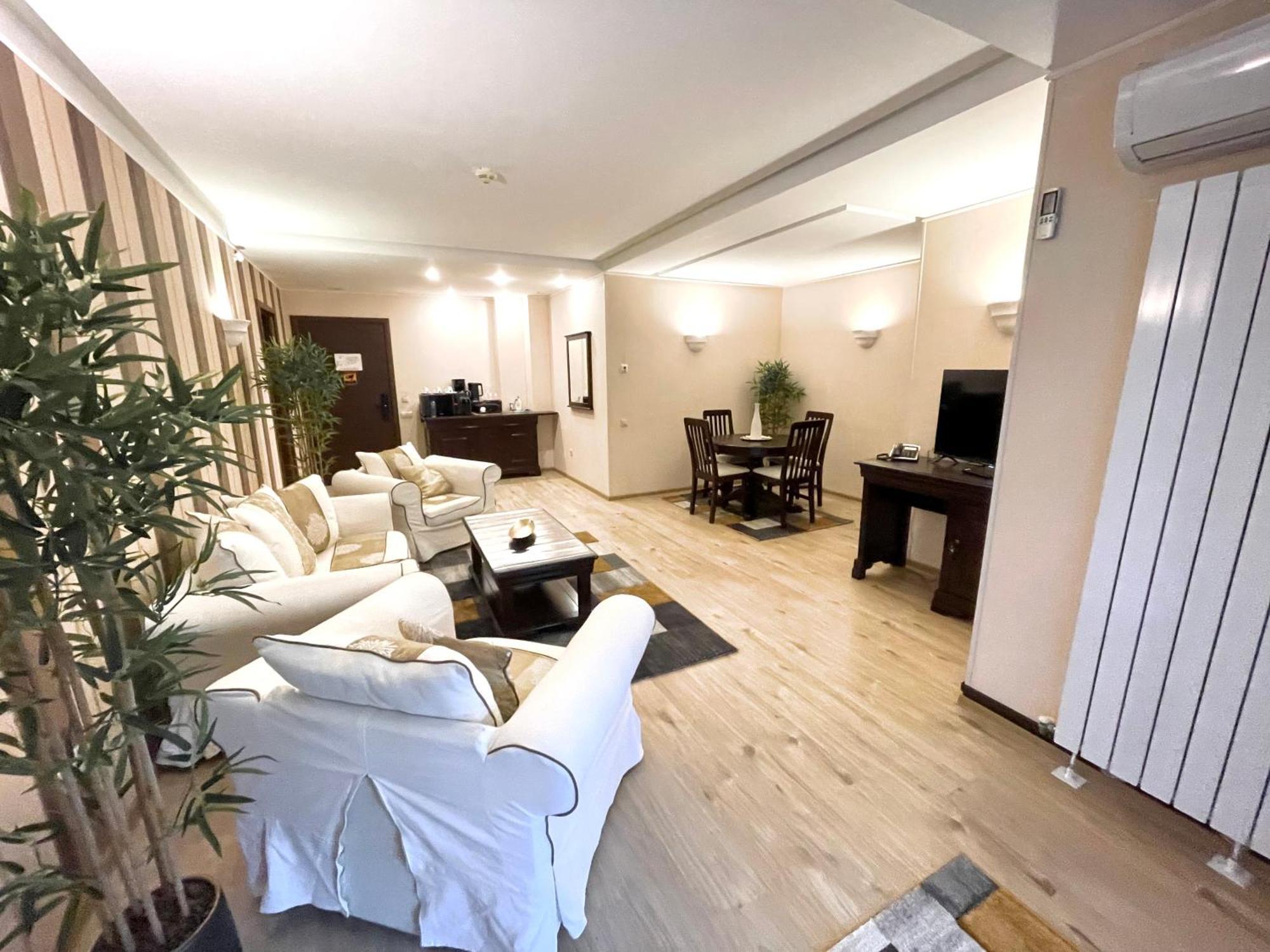 Alpin Aparthotel 2302 โปยานาบราซอฟ ภายนอก รูปภาพ